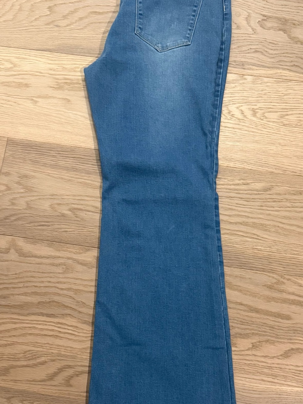 Ivido Flamenco Wide-Leg Jeans – Size 10 – NEVER WORN (butt lifting jeans)